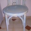 silla-envejida-blanco-azul-beis-