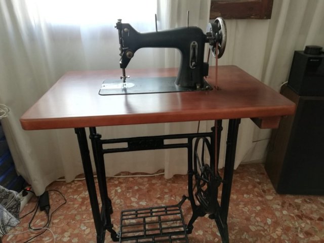 maquina-de-coser-mesa