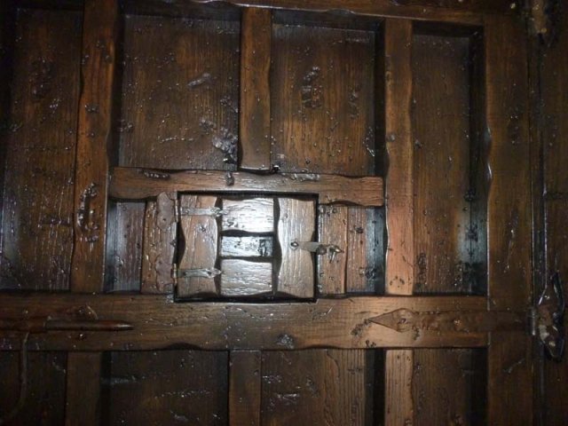 Puerta-de-entrada-parte de atras